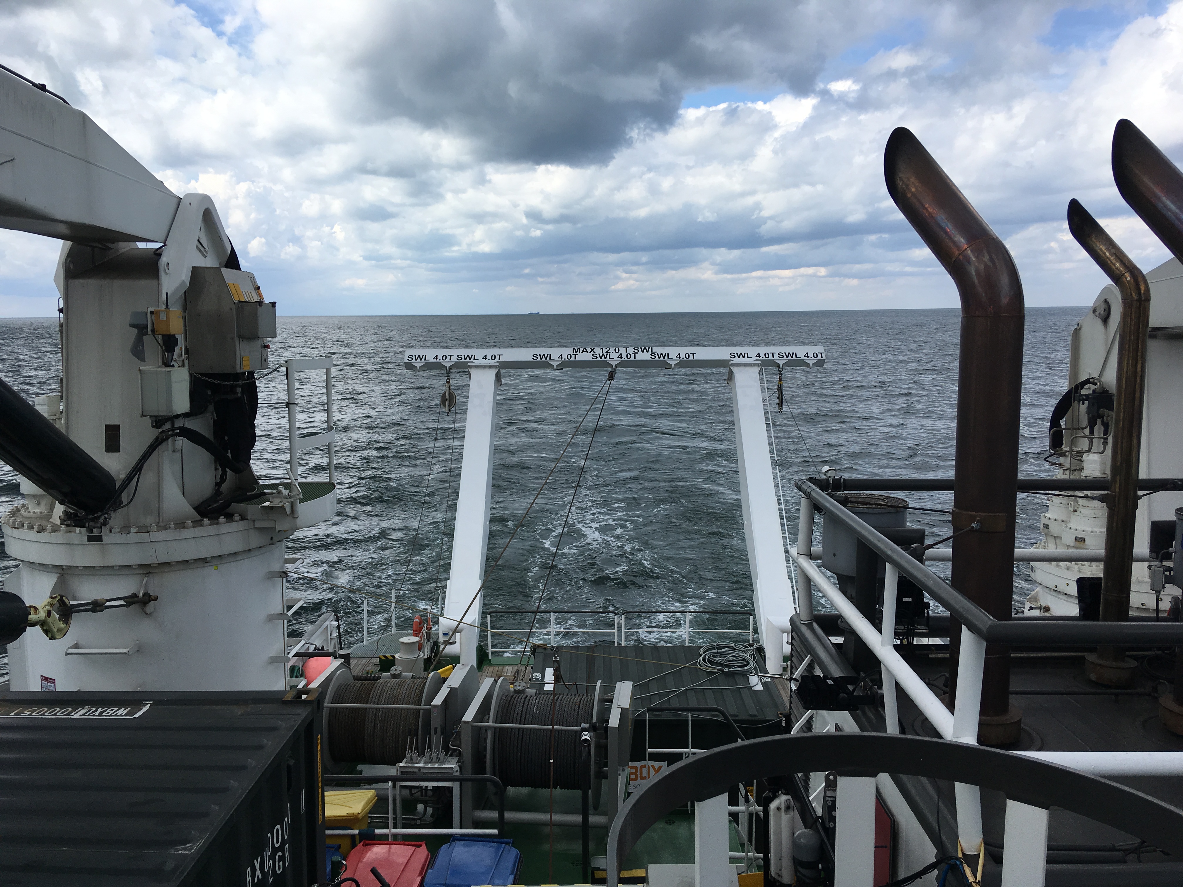 120 m² working deck